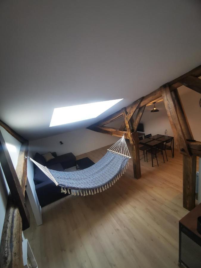 Appartement Neuf Climatise Sous Les Toits La Roche-Chalais Exterior photo